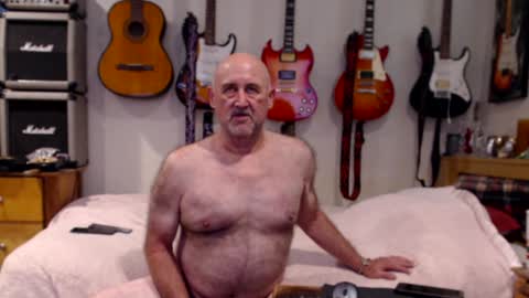 Snapshot of guitarsexgod chatting on January 2025 08:04:01 PM Mario online show from January 2025 08:04:01 PM