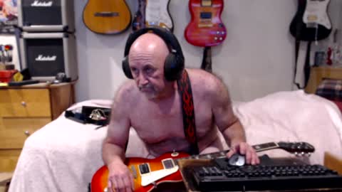 Snapshot of guitarsexgod chatting on January 2025 02:32:01 PM Mario online show from January 2025 02:32:01 PM
