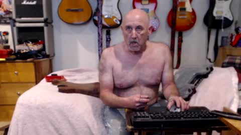 Snapshot of guitarsexgod chatting on January 2025 08:35:02 PM Mario online show from January 2025 08:35:02 PM