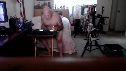 Mario online show from September 2025 06:02:02 PM