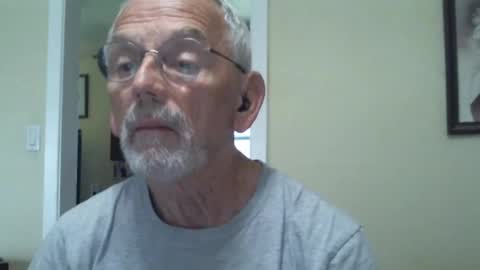 Snapshot of gulfcoast1952 chatting on February 2025 02:48:02 PM Roy online show from February 2025 02:48:02 PM