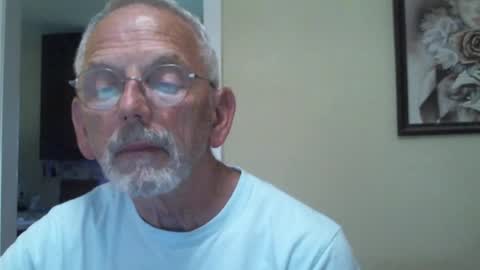 Snapshot of gulfcoast1952 chatting on March 2025 11:33:01 PM Roy online show from March 2025 11:33:01 PM