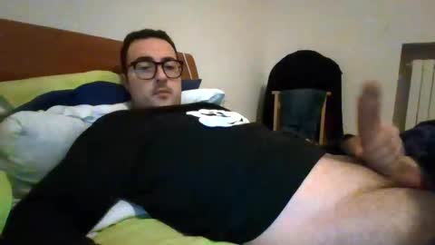 gullit93 online show from February 2026 08:25:02 PM