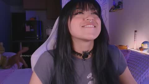 Snapshot of gummysaurus chatting on May 2026 01:45:01 AM S online show from May 2026 01:45:01 AM