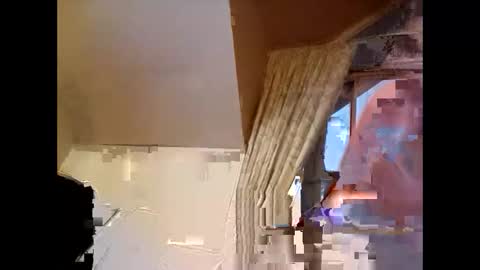 Snapshot of guruguu1 chatting on November 2025 03:54:01 PM clint online show from November 2025 03:54:01 PM