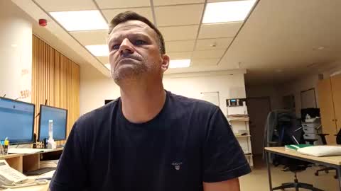 Snapshot of guschidick chatting on November 2025 03:18:02 AM guschidick online show from November 2025 03:18:02 AM