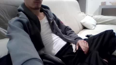 Flo online show from November 2025 03:34:01 PM