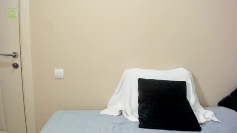 Snapshot of guy_charming chatting on October 2025 12:50:01 PM Buddy online show from October 2025 12:50:01 PM