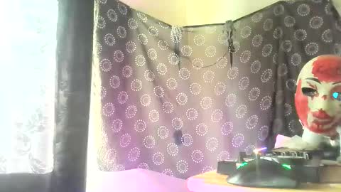 guyst049 online show from October 2025 01:01:01 PM