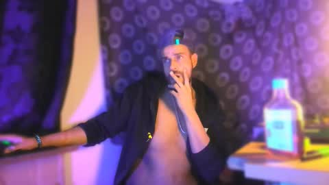 guyst049 online show from March 2026 10:37:01 PM