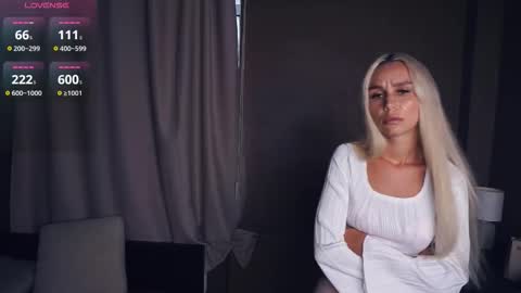 Sofia online show from October 2025 05:11:02 AM