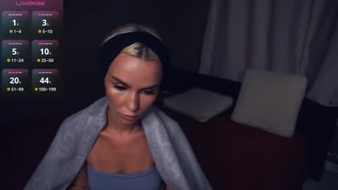 Sofia online show from October 2025 06:06:02 AM