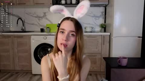 Julia online show from November 2025 01:30:02 AM