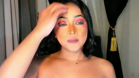 Call me Miss Gwen online show from October 2025 01:22:01 PM