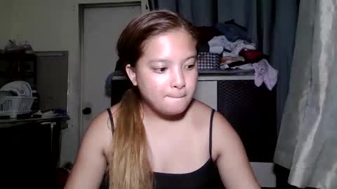 Snapshot of gwyneth2001 chatting on May 2026 07:04:01 PM Im Gwyneth From Philippines pinkheart69 online show from May 2026 07:04:01 PM