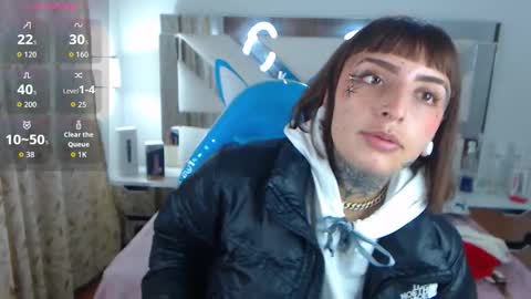 gyal_8_ online show from November 2025 03:48:01 AM