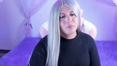 Isabella online show from April 2026 02:04:01 PM