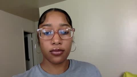 Snapshot of gyalxoxo chatting on October 2025 04:15:02 PM gyalxoxo online show from October 2025 04:15:02 PM