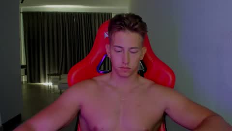 Snapshot of gym_alpha chatting on November 2025 04:40:01 PM Oliver online show from November 2025 04:40:01 PM