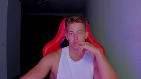 Snapshot of gym_alpha chatting on November 2025 09:58:01 PM Oliver online show from November 2025 09:58:01 PM