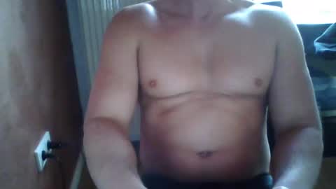 Snapshot of gymxxx_ chatting on February 2025 12:35:02 PM gymxxx_ online show from February 2025 12:35:02 PM