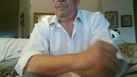 Snapshot of gyrdy chatting on December 2024 03:02:02 PM gyrdy online show from December 2024 03:02:02 PM