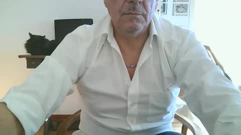 Snapshot of gyrdy chatting on December 2024 01:00:01 PM gyrdy online show from December 2024 01:00:01 PM