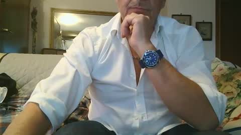 Snapshot of gyrdy chatting on December 2024 02:05:01 PM gyrdy online show from December 2024 02:05:01 PM