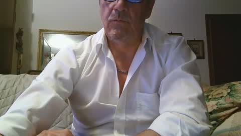 Snapshot of gyrdy chatting on January 2025 05:42:02 PM gyrdy online show from January 2025 05:42:02 PM