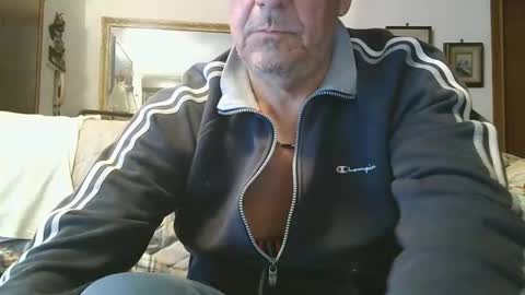 Snapshot of gyrdy chatting on February 2025 05:22:01 PM gyrdy online show from February 2025 05:22:01 PM