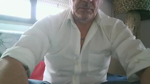 Snapshot of gyrdy chatting on February 2025 03:29:01 PM gyrdy online show from February 2025 03:29:01 PM