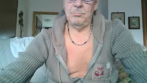 Snapshot of gyrdy chatting on February 2025 04:17:02 PM gyrdy online show from February 2025 04:17:02 PM