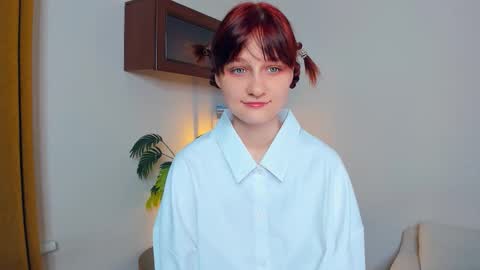 Snapshot of h0lyangel chatting on September 2025 06:40:01 PM Kelly Lilly online show from September 2025 06:40:01 PM