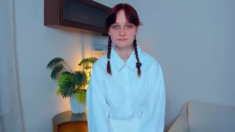 Snapshot of h0lyangel chatting on September 2025 07:03:02 PM Kelly Lilly online show from September 2025 07:03:02 PM