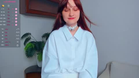 Snapshot of h0lyangel chatting on September 2025 06:53:01 PM Kelly Lilly online show from September 2025 06:53:01 PM