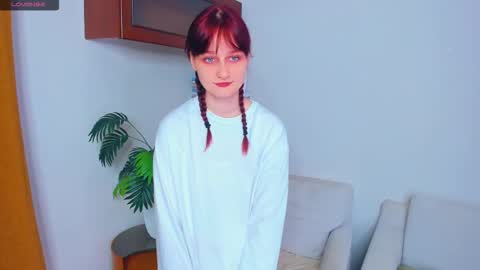 Snapshot of h0lyangel chatting on October 2025 06:50:02 PM Kelly Lilly online show from October 2025 06:50:02 PM