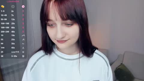 Kelly  Lilly online show from January 2026 08:55:01 PM