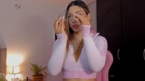 Snapshot of h3y_mia3 chatting on March 2026 10:55:01 PM Paulina online show from March 2026 10:55:01 PM