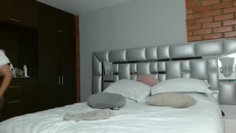 Snapshot of h_a_n_n_n_a chatting on December 2024 03:53:02 AM h_a_n_n_n_a online show from December 2024 03:53:02 AM