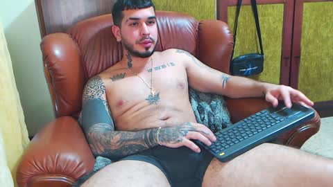 Snapshot of hades_carter chatting on December 2024 10:25:02 PM Hades online show from December 2024 10:25:02 PM