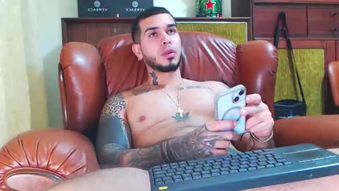 Snapshot of hades_carter chatting on October 2025 09:37:01 PM Hades online show from October 2025 09:37:01 PM