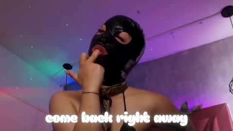 Snapshot of haelycute chatting on November 2025 11:11:01 AM Haely online show from November 2025 11:11:01 AM