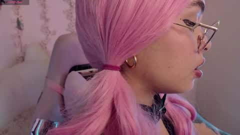 Haely online show from April 2026 01:52:02 AM