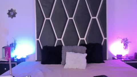 Kendal online show from February 2026 04:13:02 AM