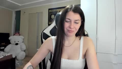 Snapshot of hailey_beauty chatting on October 2025 07:36:02 PM Sk pe Anya388109 online show from October 2025 07:36:02 PM