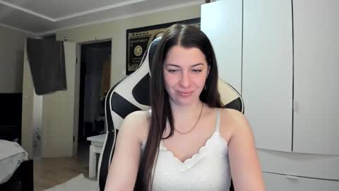 Snapshot of hailey_beauty chatting on February 2026 05:41:01 PM Sk pe Anya388109 online show from February 2026 05:41:01 PM