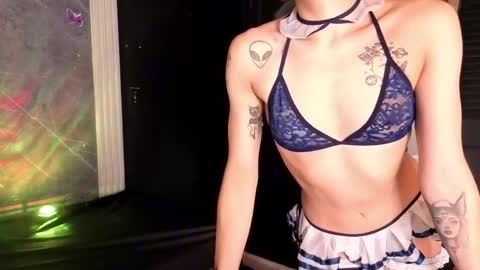 haileycat_ online show from May 2026 04:41:02 AM