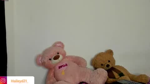 Snapshot of haileyduke chatting on March 2026 11:10:02 PM Hailey online show from March 2026 11:10:02 PM