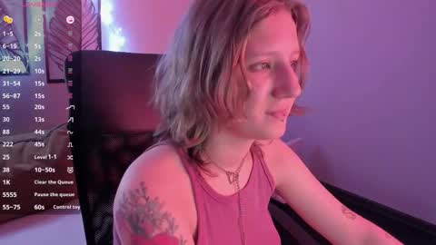 Hailey online show from December 2025 08:12:01 AM