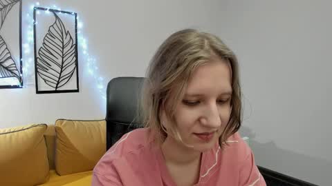 Snapshot of haileyfoxy chatting on February 2026 12:15:02 PM Hailey online show from February 2026 12:15:02 PM